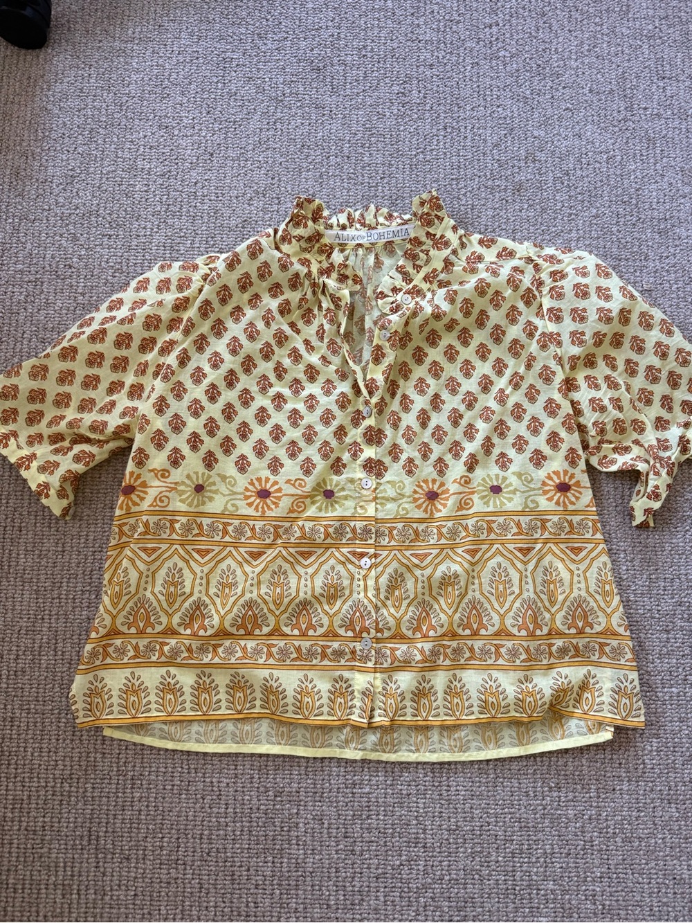 Alix of Bohemia Yellow top - size medium